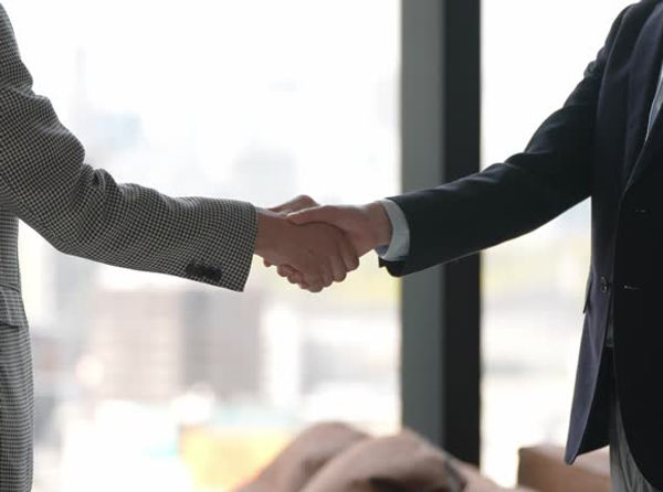 istockphoto-1335324598-640x640.jpg