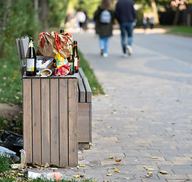 overcrowded-trash-basket-in-the-street-garbage-bi-2026-01-09-00-56-45-utc.jpg