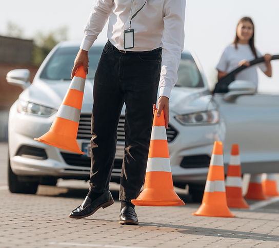 placing-the-guide-cones-man-instructor-in-the-dri-2026-01-11-08-25-20-utc.JPG