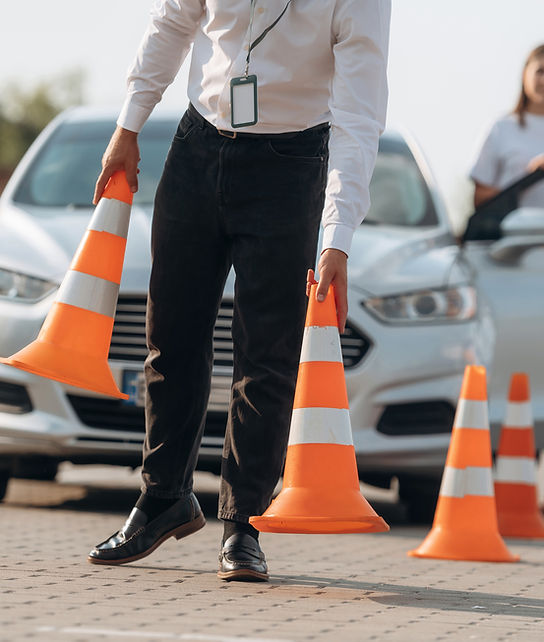 placing-the-guide-cones-man-instructor-in-the-dri-2026-01-11-08-25-20-utc.JPG