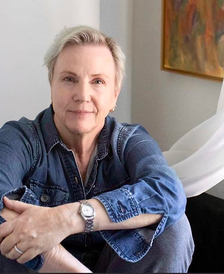 Karen Senseny Headshot.jpg
