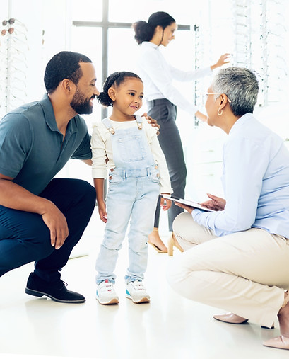 optometrist-father-and-child-for-eye-care-optome-2026-01-09-09-41-45-utc.jpg