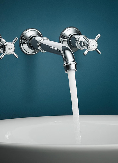 Working sink and fixtures 