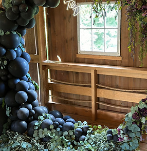 shannon wedding balloons 2.jpg