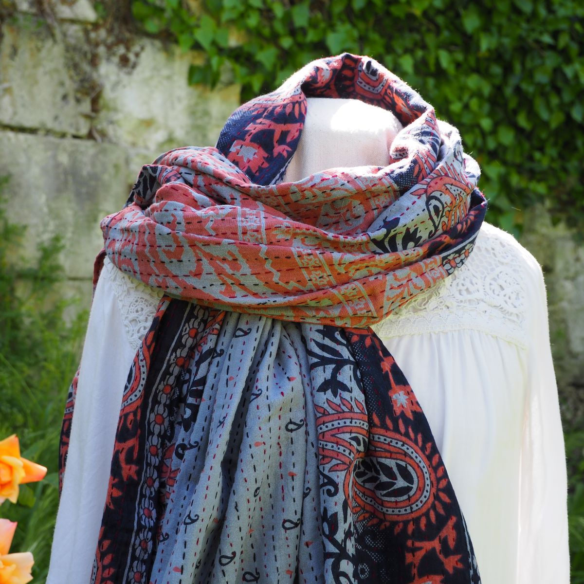 Étole Kantha Salma Extra Large en Coton Recyclé – Brodée à la Main