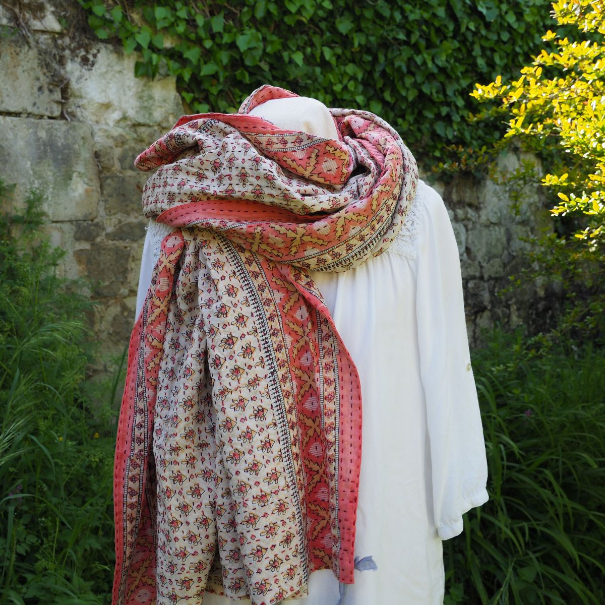 Étole Kantha Salma Extra Large en Coton Recyclé – Brodée à la Main