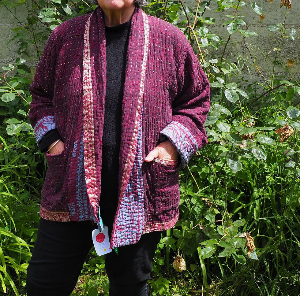 Miniature : Veste Kantha Rina réversible en saris de coton recyclés - 42/44
