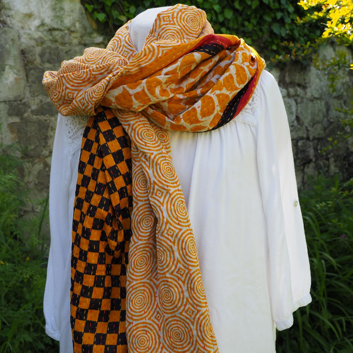 Étole Kantha Salma Extra Large en Coton Recyclé – Brodée à la Main