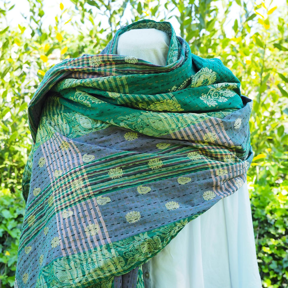 Magnifique châle Kantha vert et gris