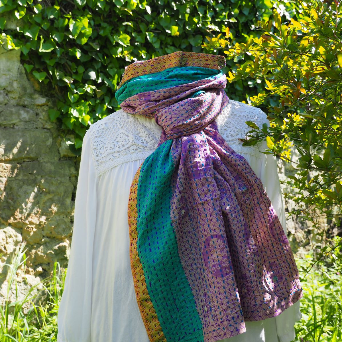 Echarpe Kantha Alyha – glycine/turquoise - coton recyclé brodé