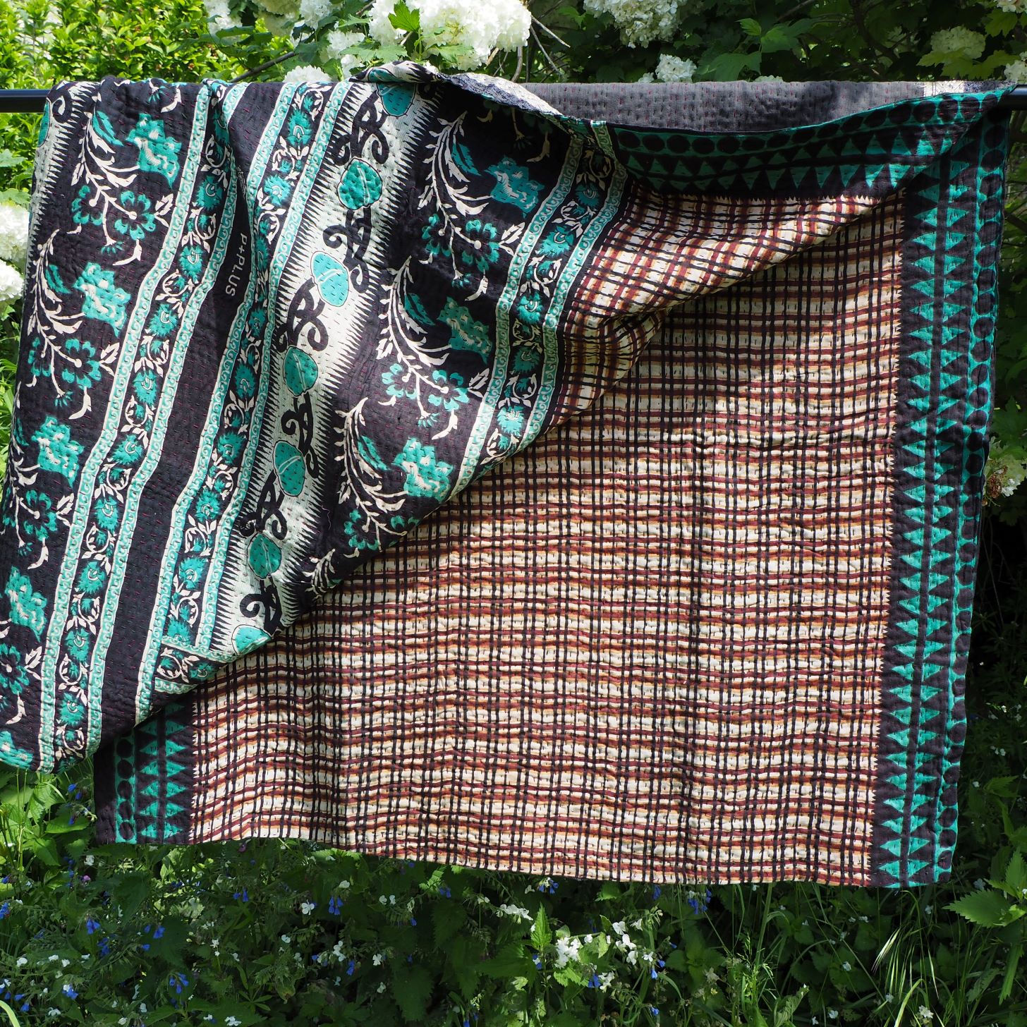 Magnifique châle Kantha, pièce unique brodée main