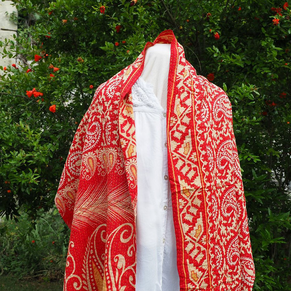 Miniature : Écharpe Kantha Alyha – rouge/jaune/sable  - coton recyclé brodé main