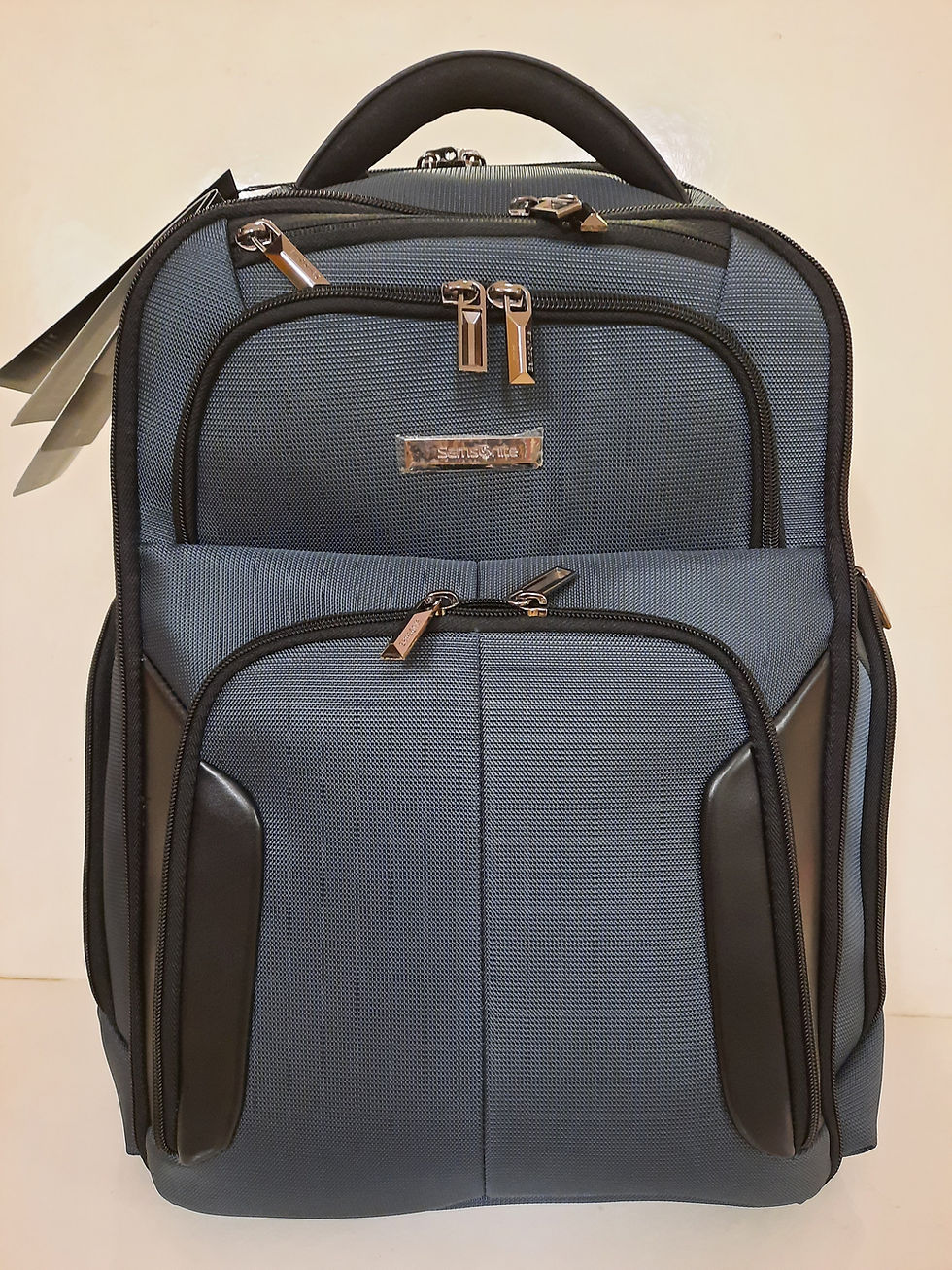 XBR Laptop Backpack 3V 15,6 " kmleathers