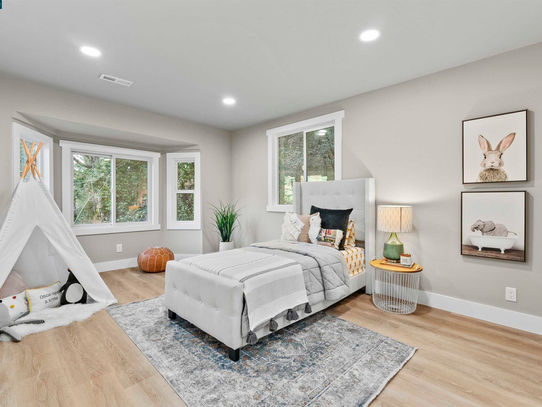 6461 Valley View Road, Oakland, CA kids room.jpeg