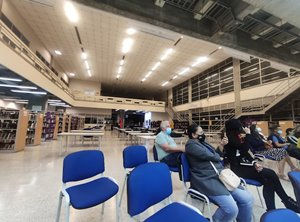 Poetas, a la Biblioteca Pública