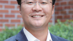 '중동 전문 로펌' 준비하는
김현종 변호사
