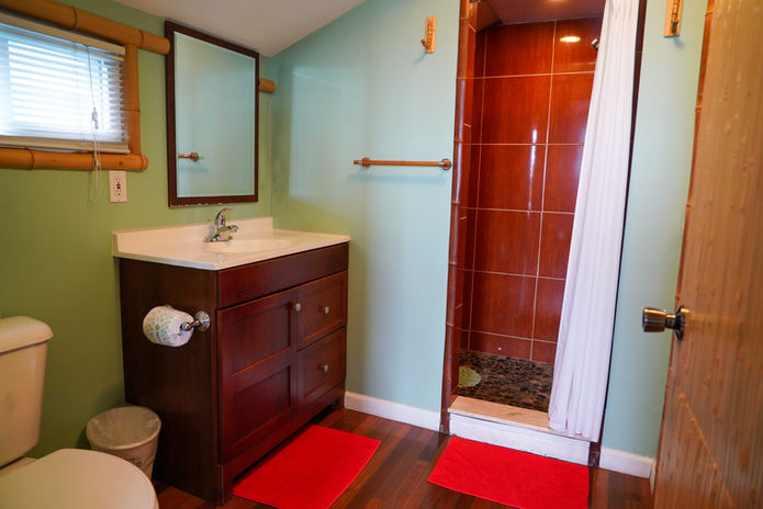 Cottage 17 Bathroom