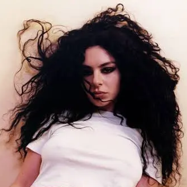 Charli XCX.png