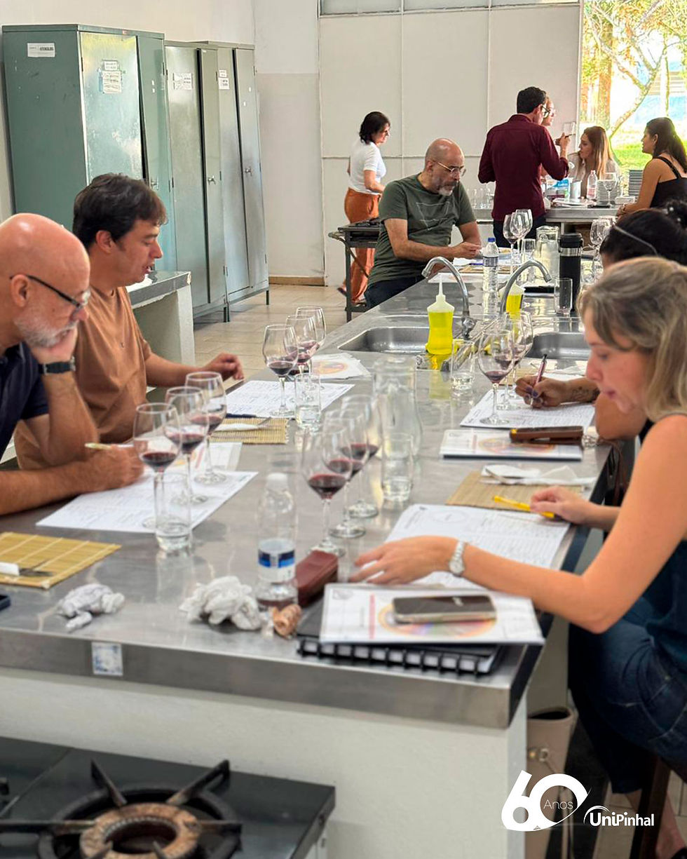 4ª turma da Pós-Graduação em Viticultura e Enologia da UniPinhal
