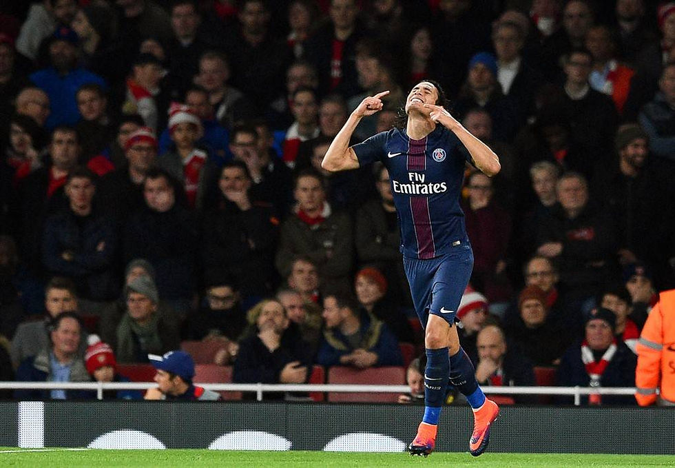Edinson Cavani celebrating the goal