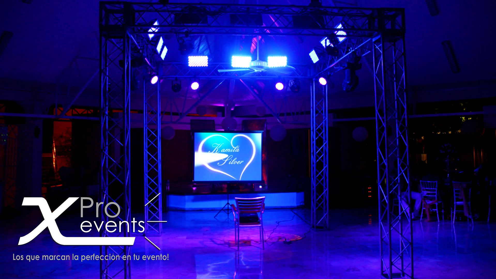 www.Xproevents.com - Cuadro Truss & luces moviles para pista de baile.png