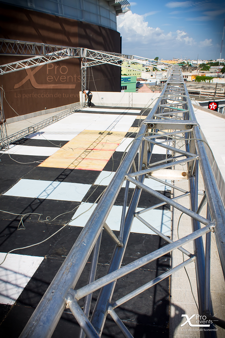 X Pro events - Vista aerea de techo truss (Sambil)