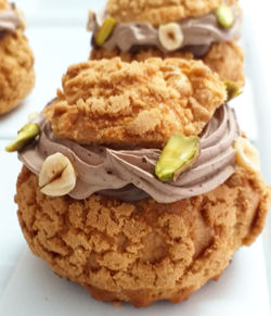 LE CHOU AU CHOCOLAT.