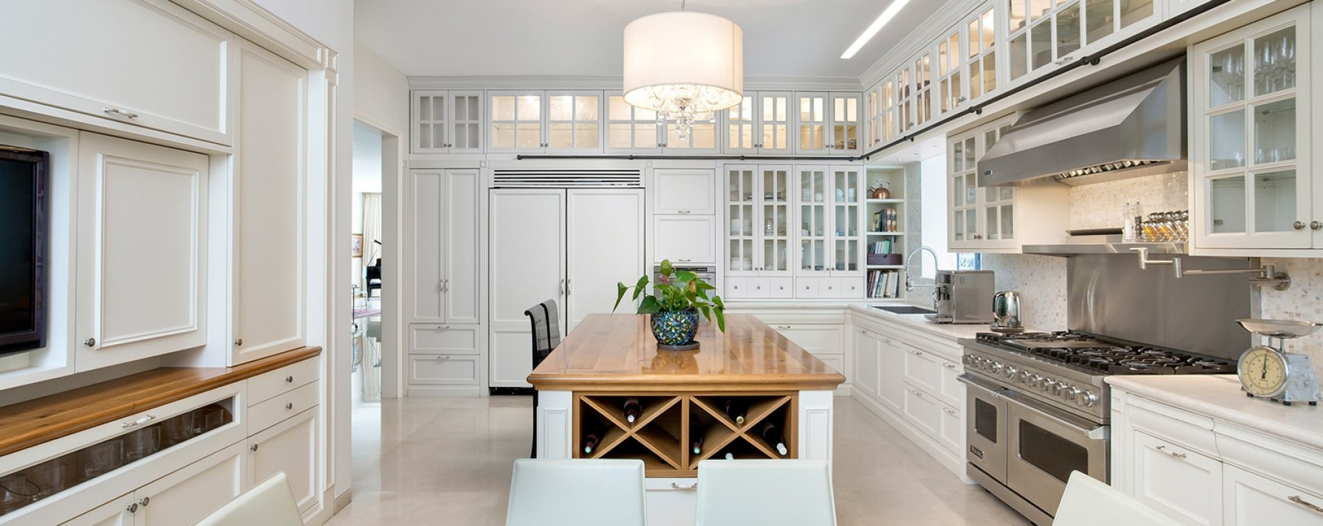iKitchen Cabinetry | Kitchen Showroom | Montreal