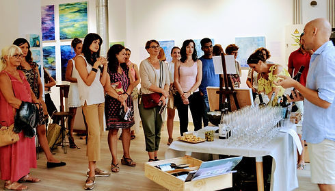 Wine tasting events for small groups, with Wine Industry Mallorca