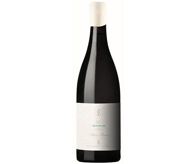 Una botella de vino Tormenta, de Verónica Ortega