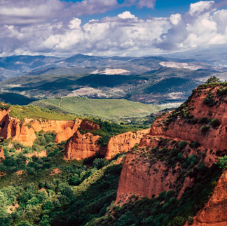 Las Médulas landscape in Bierzo - photo by Manel Vinuesa, Getty Images