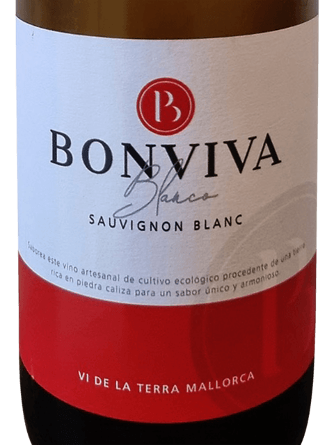 A close up photo of a bottle of Finca BonViva Sauvignon Blanc