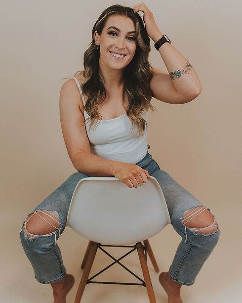 Carly Davenport, BAET, athletic therapist, and fitness coach at katie carter health & fitness.