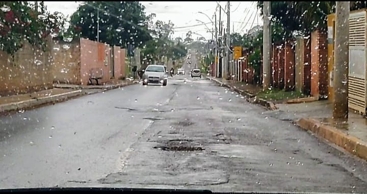 Má Infraestrutura no Bairro Ponte Alta Norte, Causa Aborrecimento em Moradores.