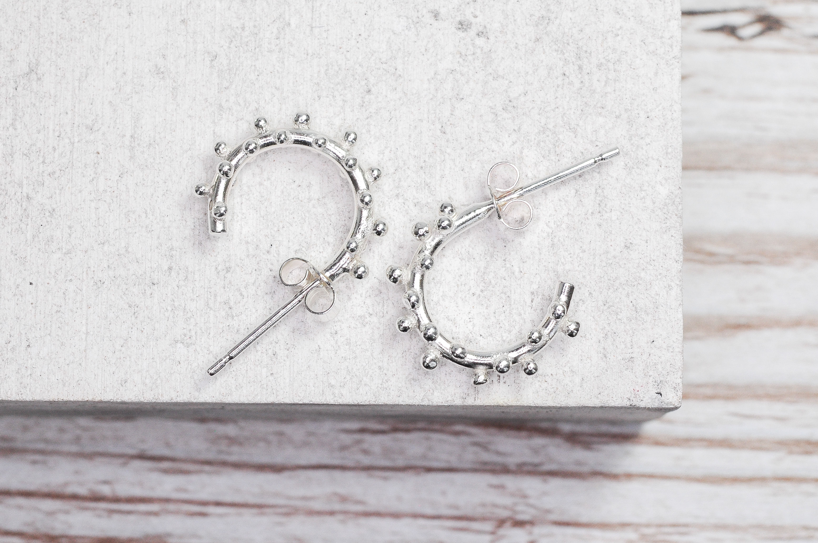 Granulated Bubble Hoops