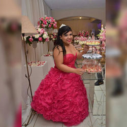 Debutante super feliz