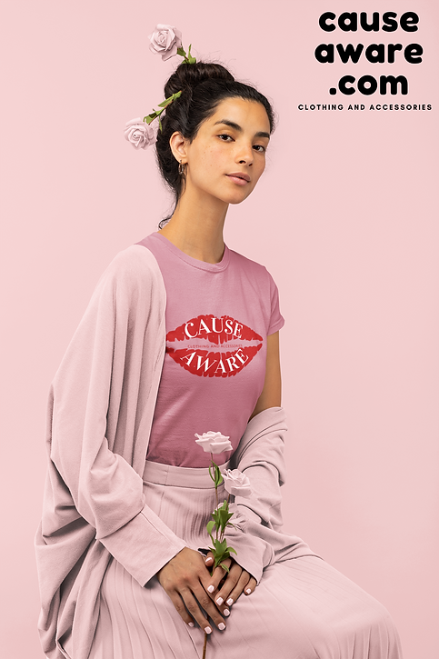 monochromatic-t-shirt-of-a-woman-holding