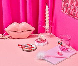 pink+bedroom+lifestyle+cosmetics+photography.jpg