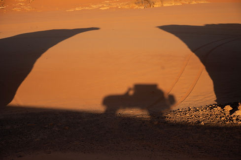 Met je 4x4 door de Sahara.jpg