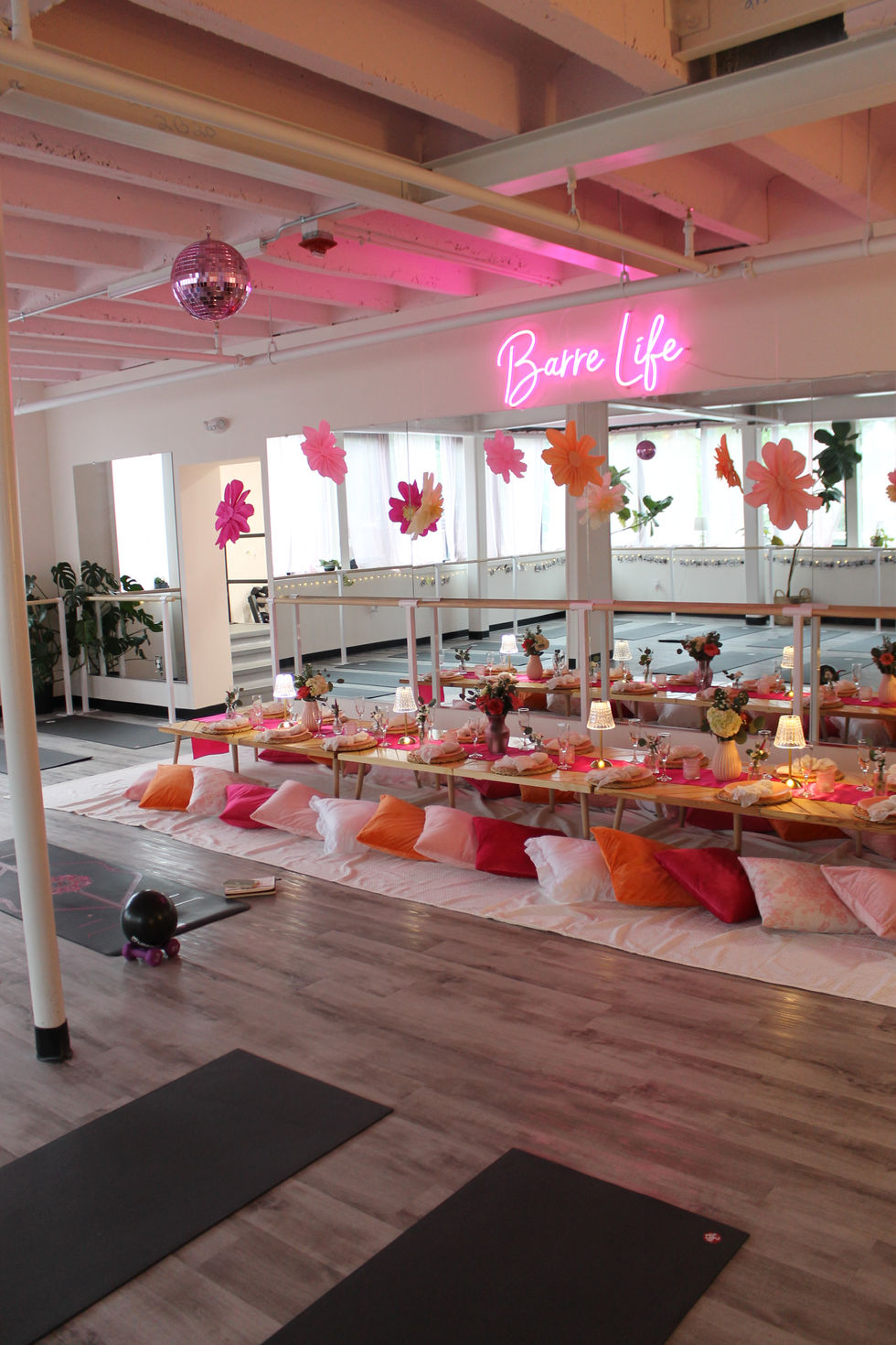 luxury picnic, boho picnic, pilates, picnic near me, picnic rental, brunch, girls day
