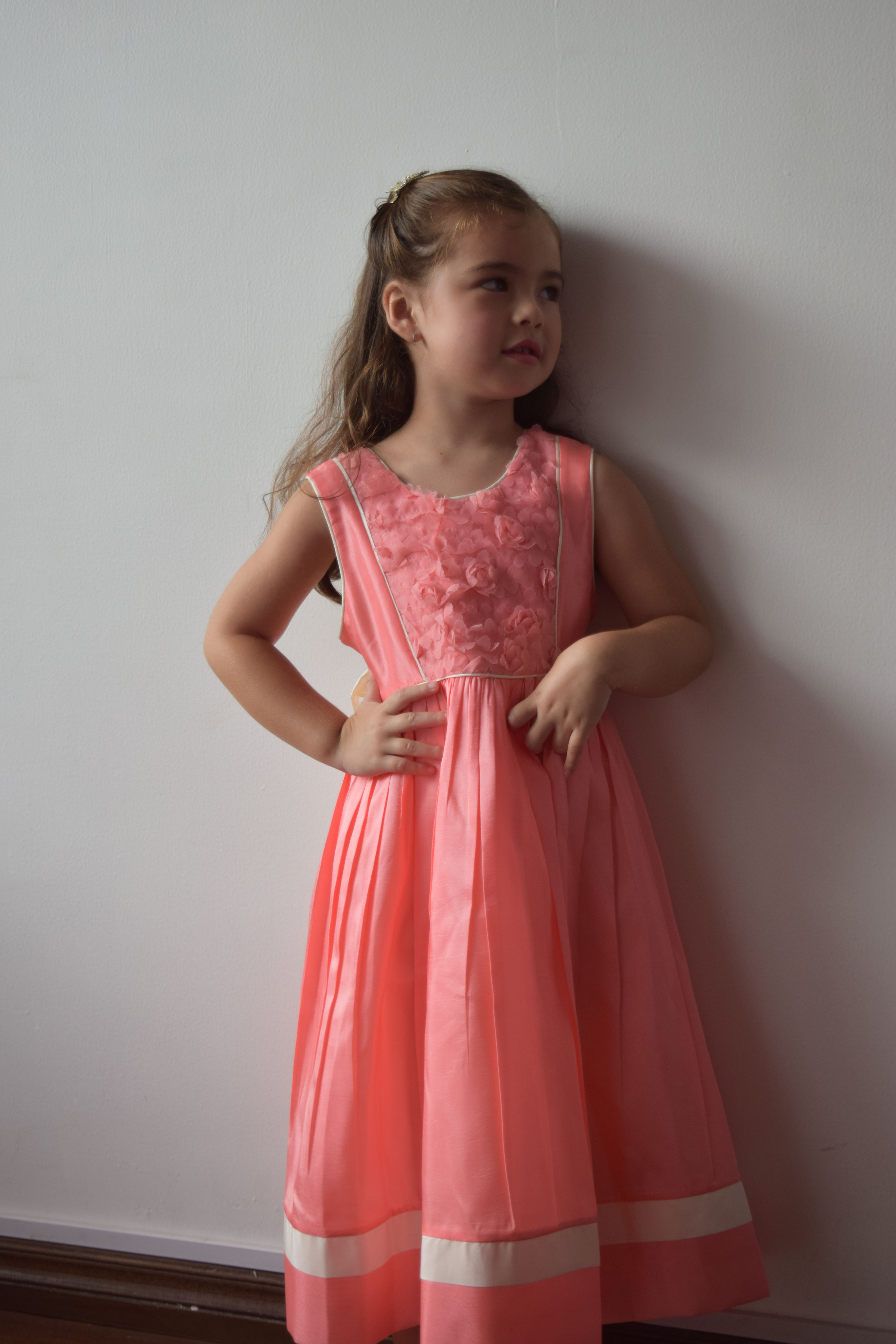 vestido salmon con encaje