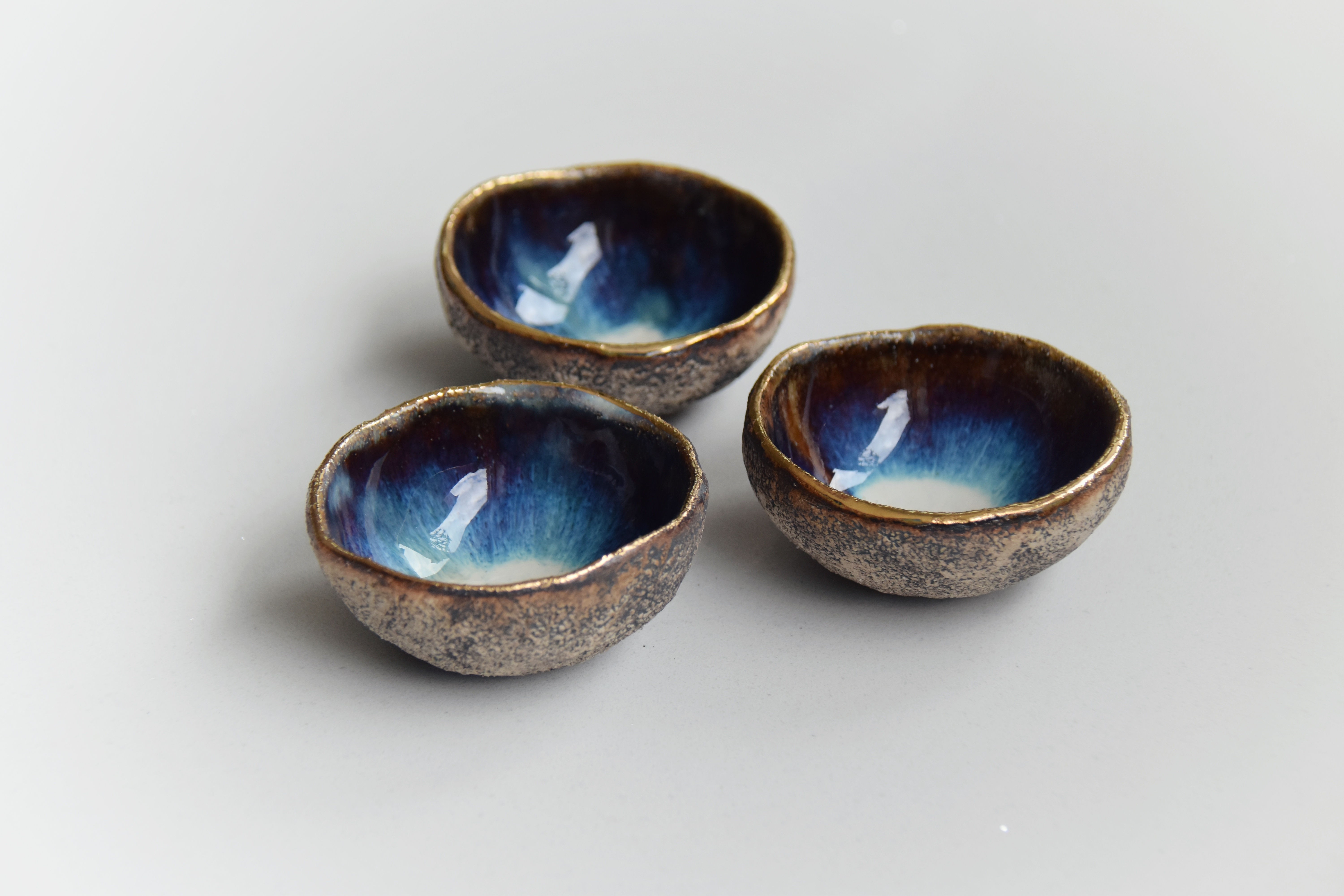 Set of 3 x Royal Blue Trinkets with gold rim