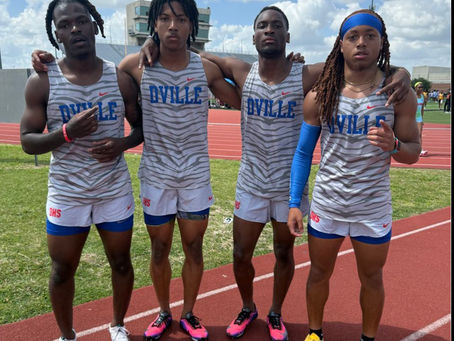 Duncanville Boys Caps District with a 4x400 Win!