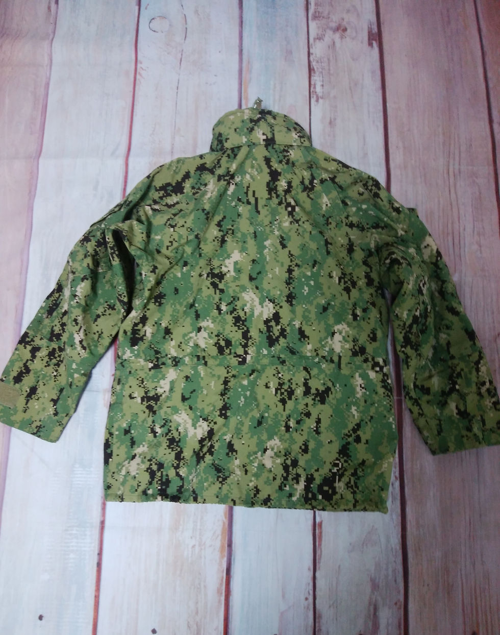 サムネイル： U.S.NAVY NWU TYPEⅢ ゴアテックスパーカー S-S 2017年 USED【NP095】