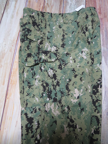 送料込み　未使用品　米軍　ネイビー　NWU　AORⅢ　ゴアテックス　パンツ US. NAVY NWU GORE-TEXパーカー Type3[ [AOR2]《実物・新品(未使用品