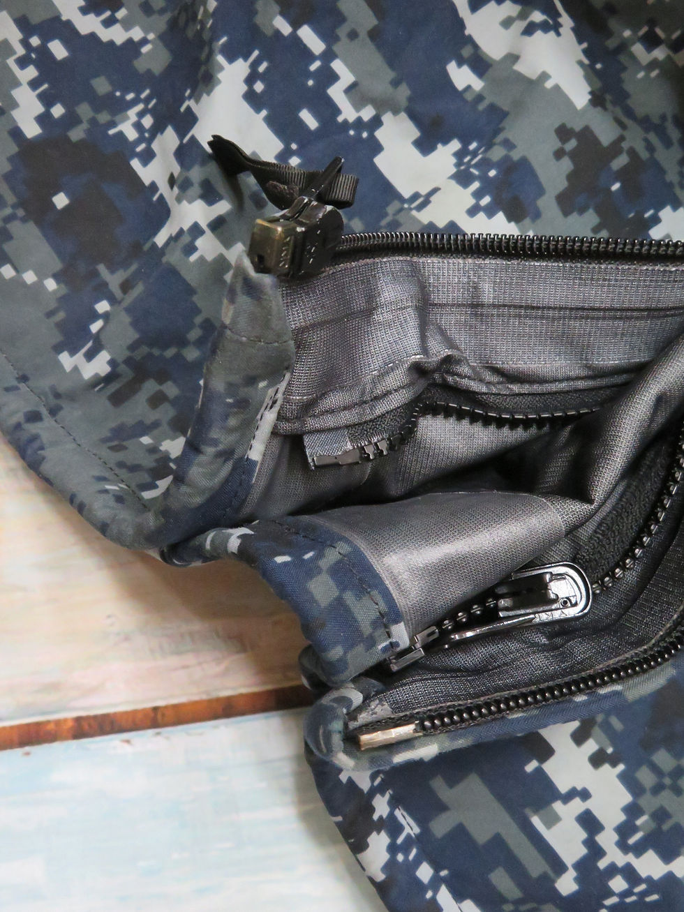 サムネイル： U.S.NAVY NWU TYPEⅠ ゴアテックスパーカー M-XXL 2014年 USED【NP040】