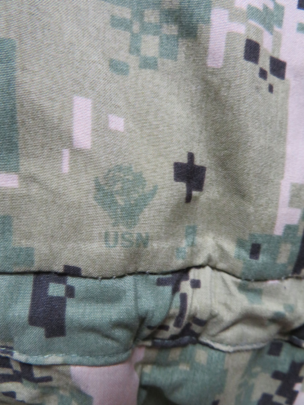 サムネイル： U.S.NAVY NWU TYPEⅢ ゴアテックスパーカー S-R 2017年 USED【NP068】