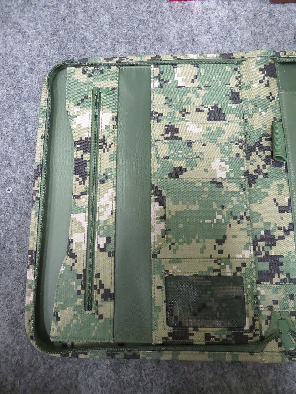 サムネイル： U.S.NAVY NWU TYPEⅢ ジッパー式PC/ファイルフォリオケース  USED?【N079】