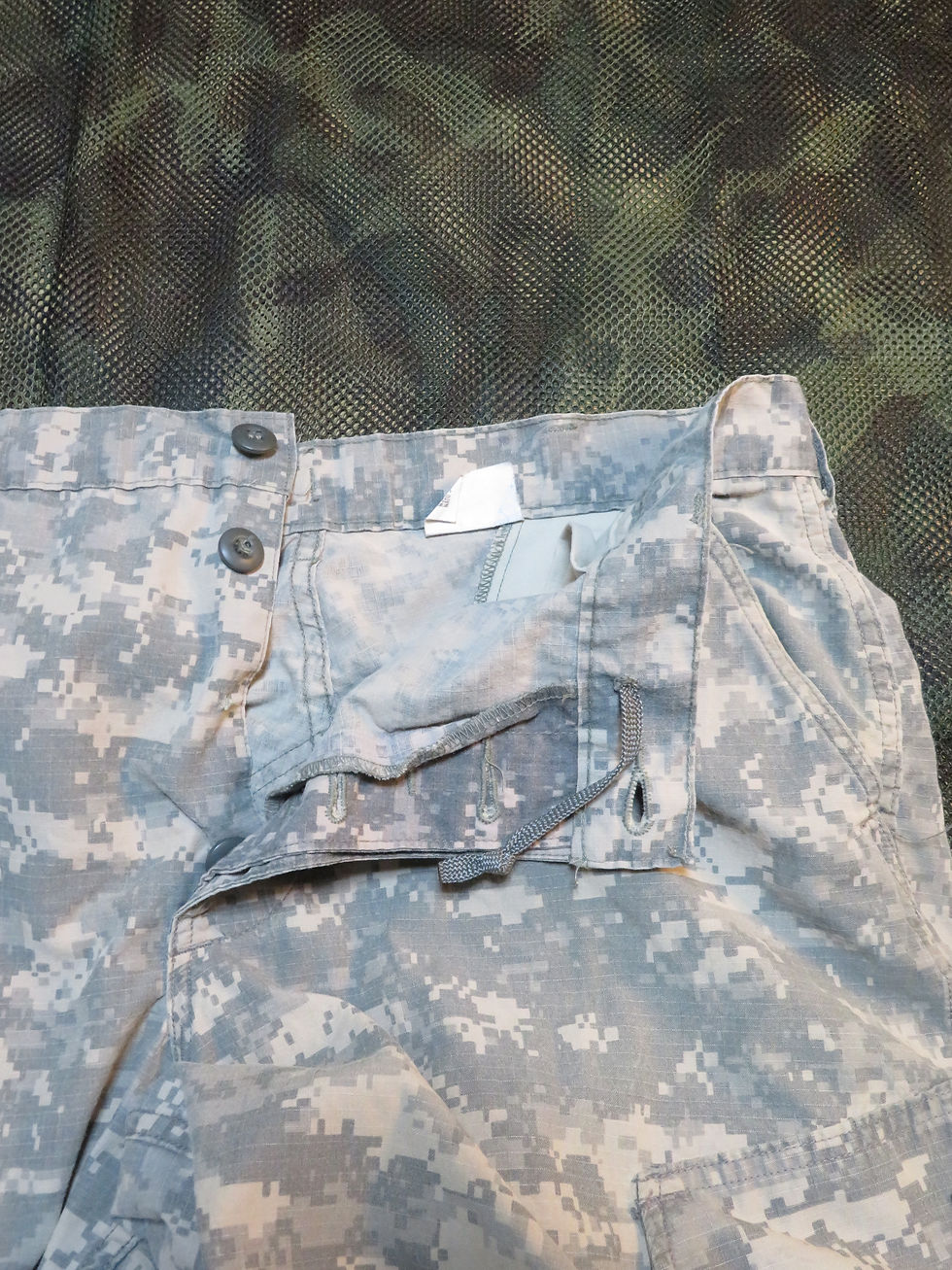 サムネイル： ACU FRパンツ L-S 2010年 USED【AT020】