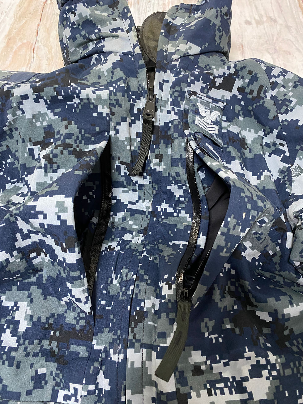 サムネイル： U.S.NAVY NWU TYPEⅠ ゴアテックスパーカー M-R 2008年 USED【NP078】